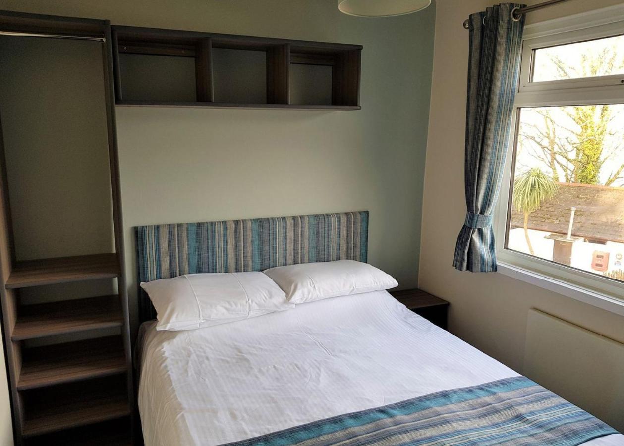 Sandaway Beach Holiday Park Combe Martin Buitenkant foto
