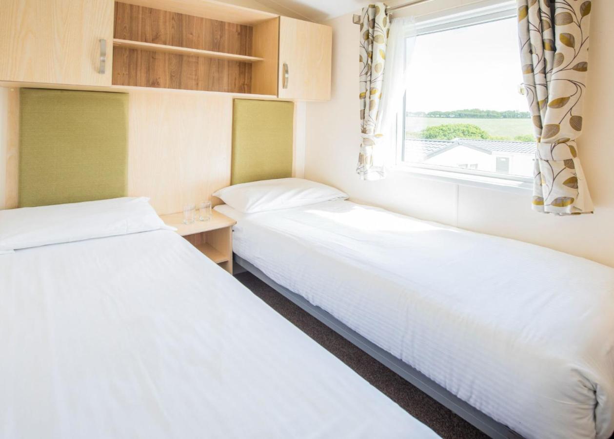 Sandaway Beach Holiday Park Combe Martin Buitenkant foto